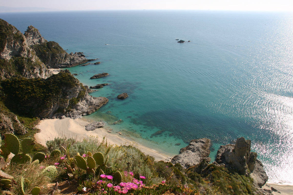 Spiaggia Capo Vaticano Praia i Focu