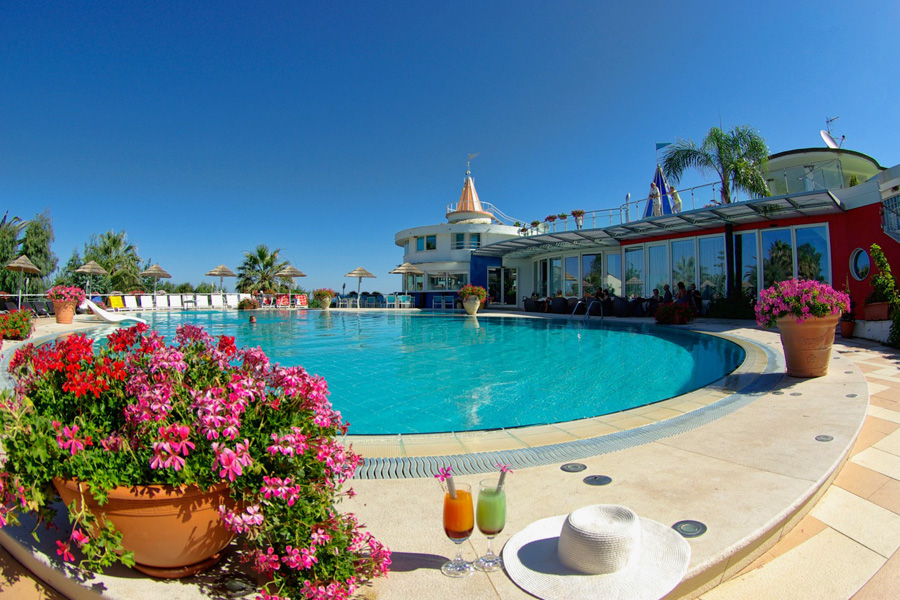 Piscina hotel Stromboli